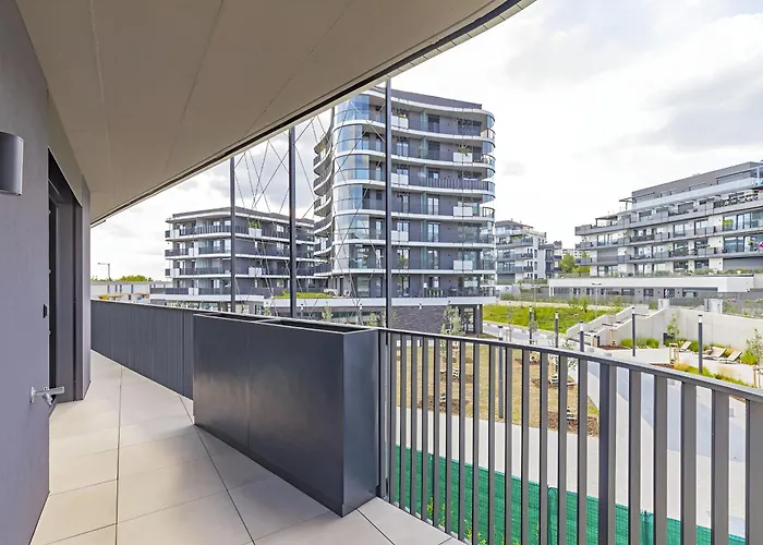Appartamento New Modern With Parking, Near Airport